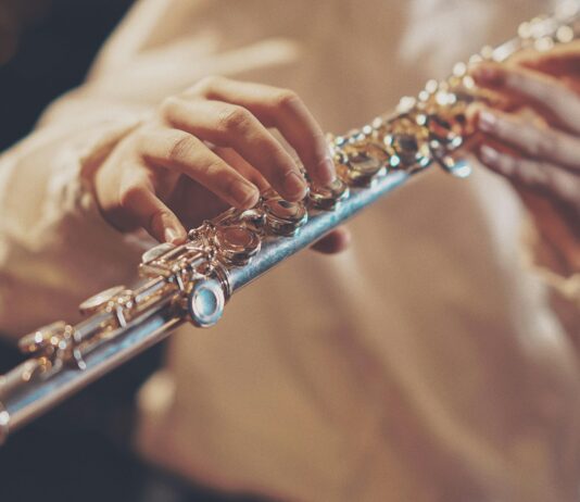 Unlocking the Therapeutic Benefits of Playing the Flute